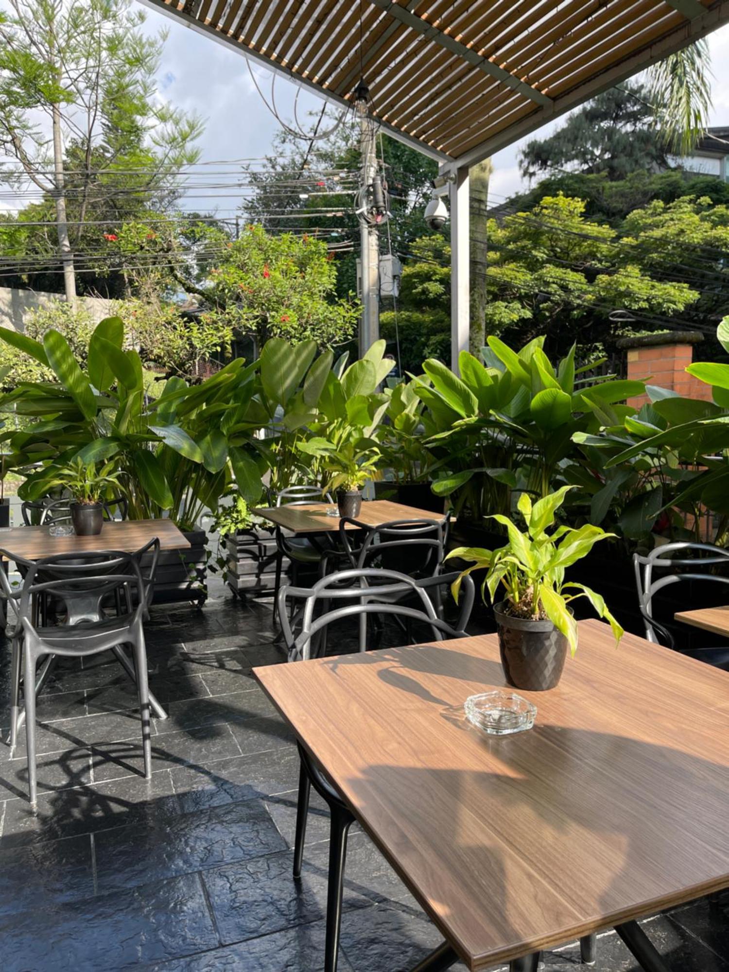 艾尔波夫拉多bh酒店 麦德林 外观 照片